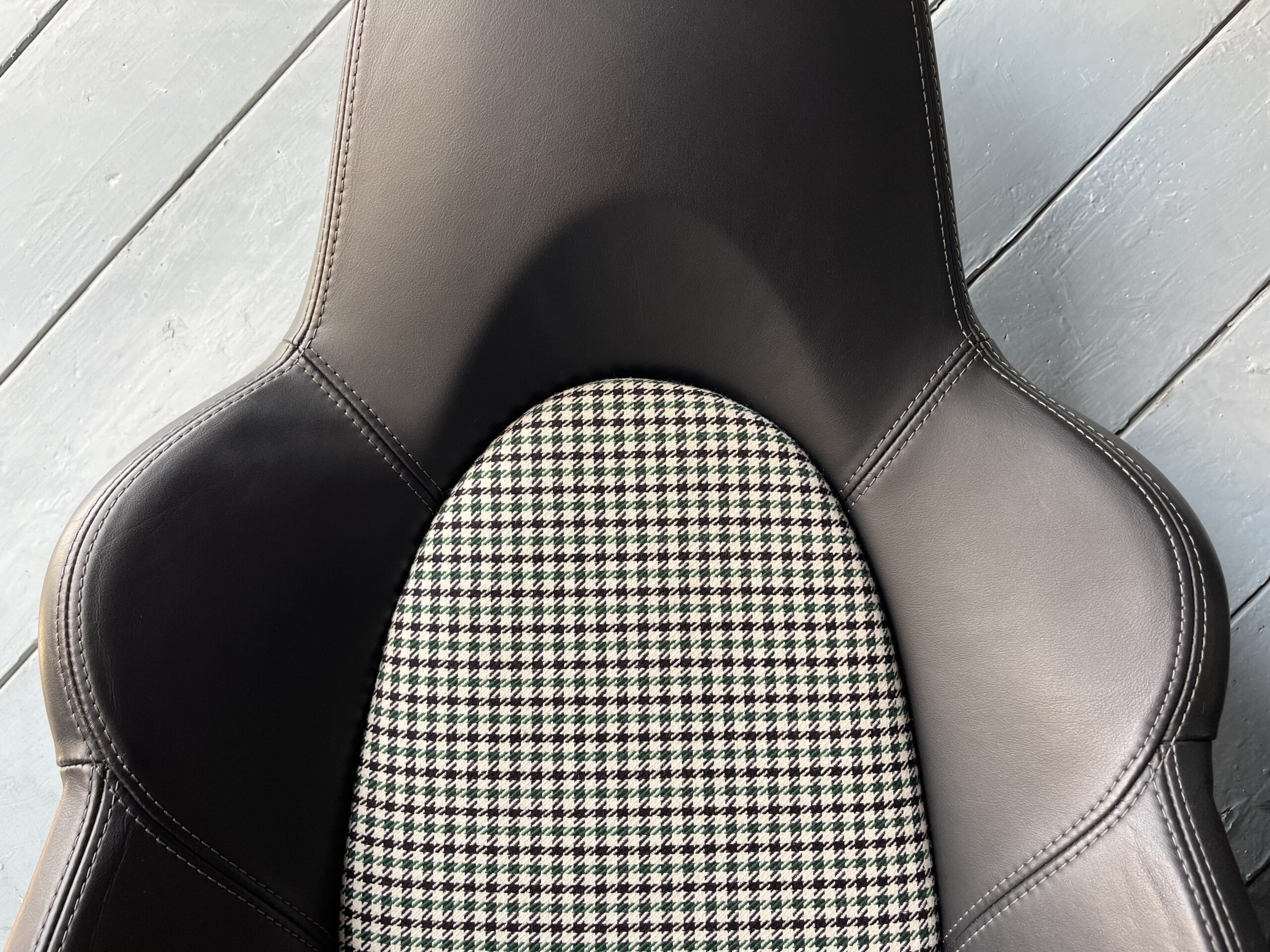 Reparacion-Asiento-Butaca-Coche-Piel-Cuero-Coser-Renting-7